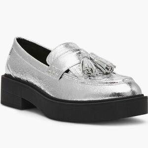 STEVEN by Steve Madden Beryn Tassel Loafer(Silver), size 9. Runs small